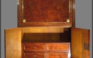 secretaire-estampille-Riesener