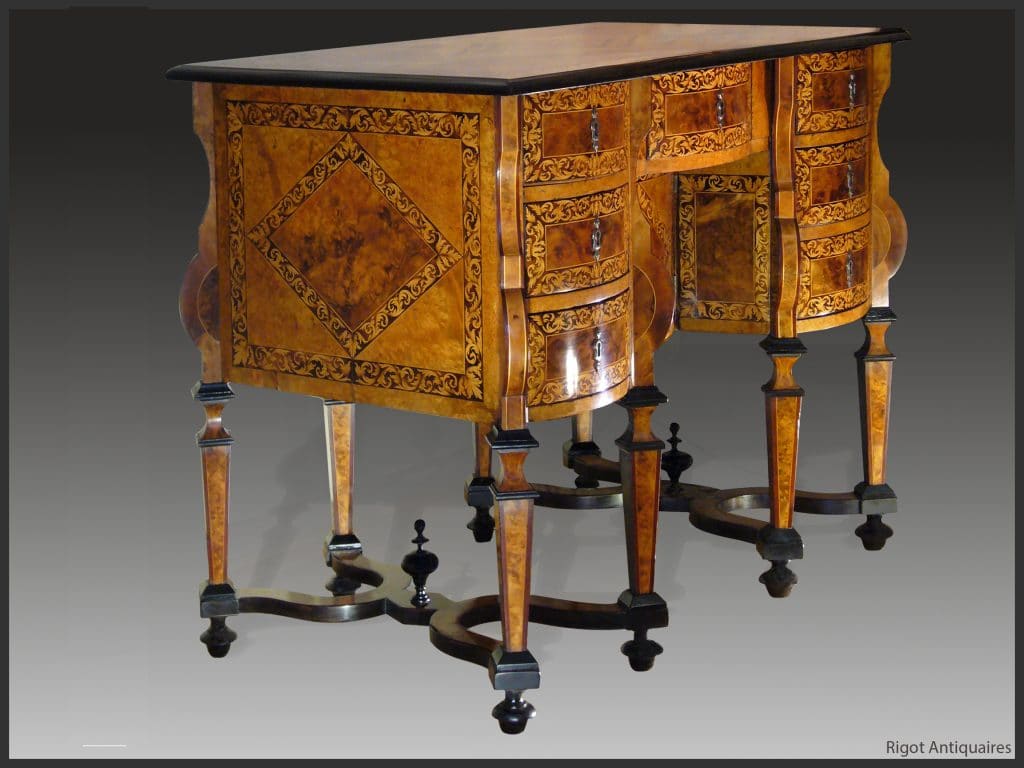 Bureau-mazarin-rigot-antiquaires