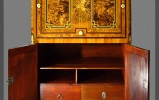 Secretaire-Hache-epoque-18-siecle